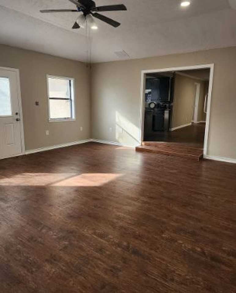 465 W Marshal St - Photo 5 of 10