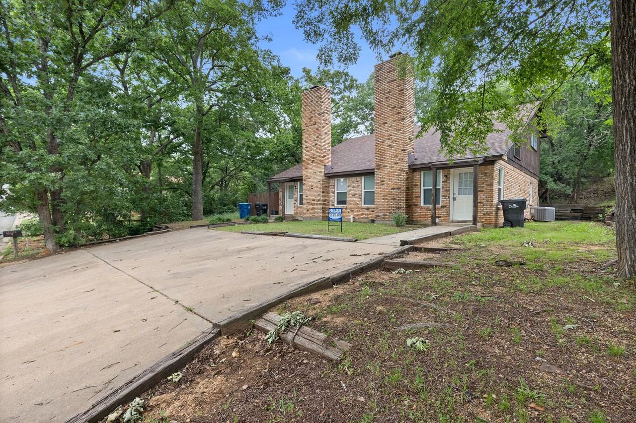 1205 W Texas St - Photo 3 of 13