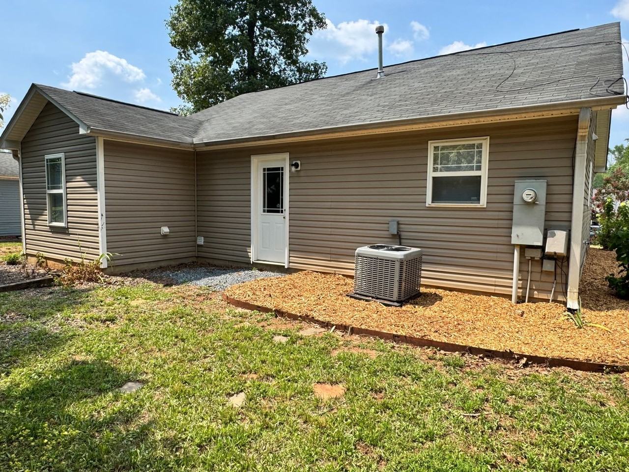 3236 Ridgewood Place Dr - Photo 2 of 19