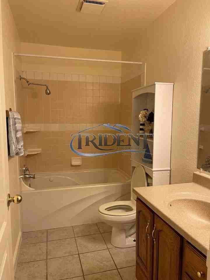 4400 Martel Dr - Photo 7 of 17