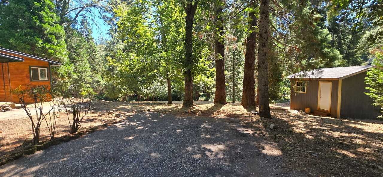 13831 Rattlesnake Rd - Photo 3 of 11