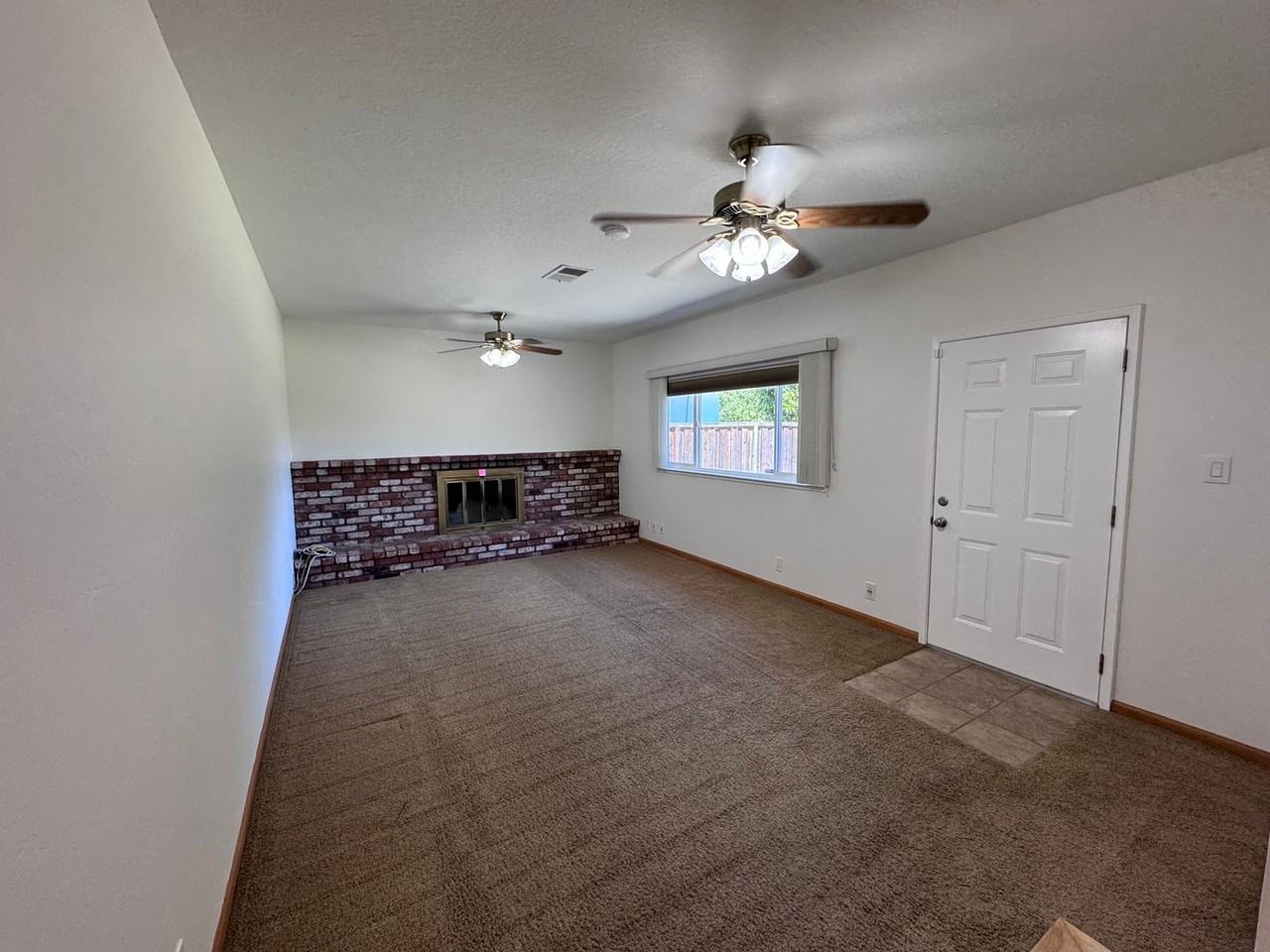 4642 Hampshire Way - Photo 3 of 11