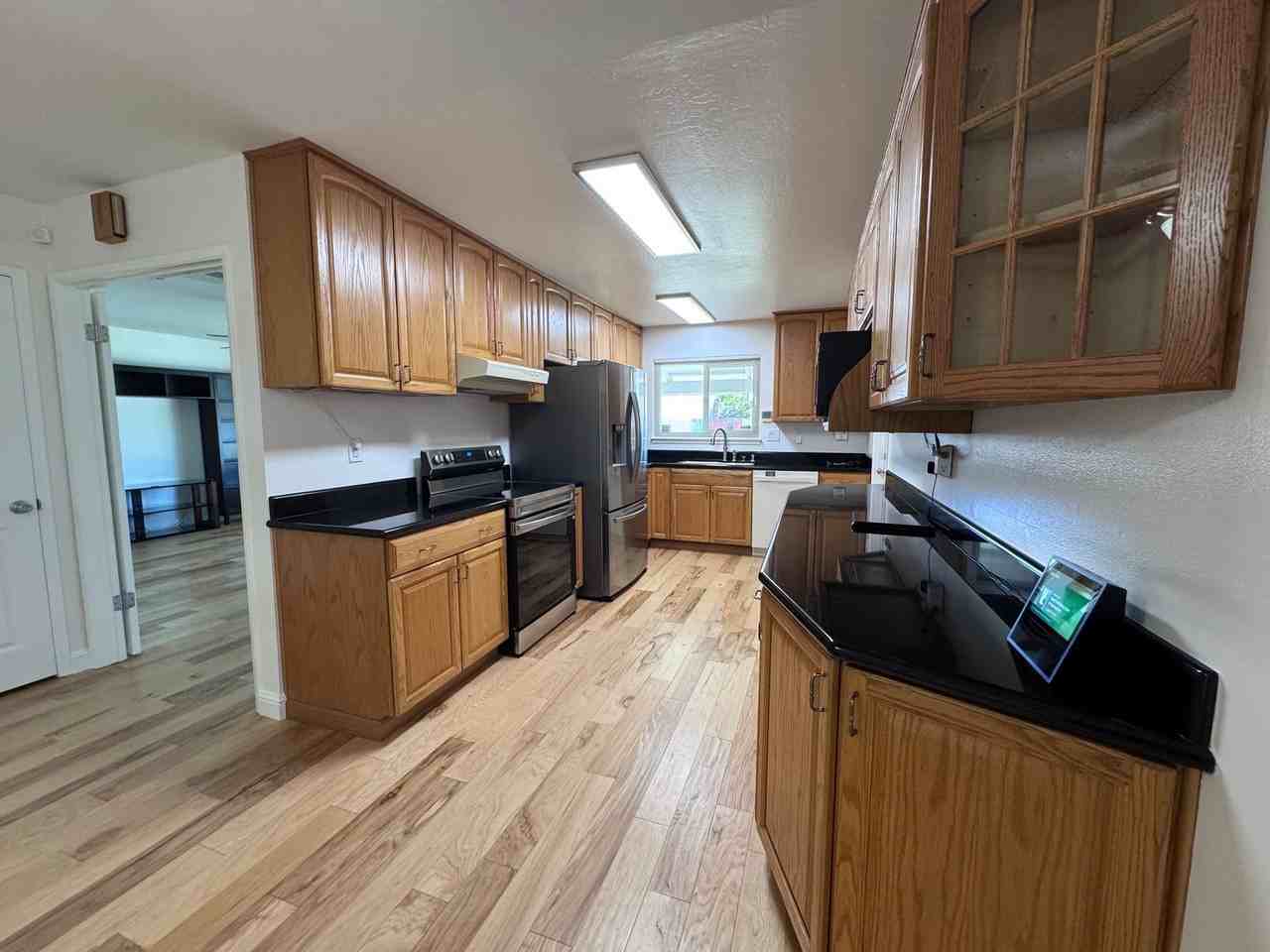 4642 Hampshire Way - Photo 5 of 11