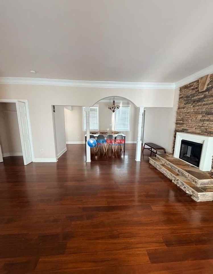 4529 Thompson Mill Rd - Photo 5 of 25