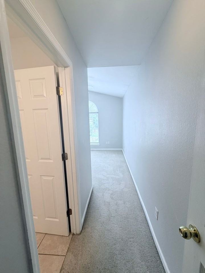 1635 Corey Wood Cir - Photo 2 of 20