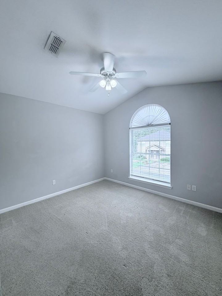 1635 Corey Wood Cir - Photo 3 of 20