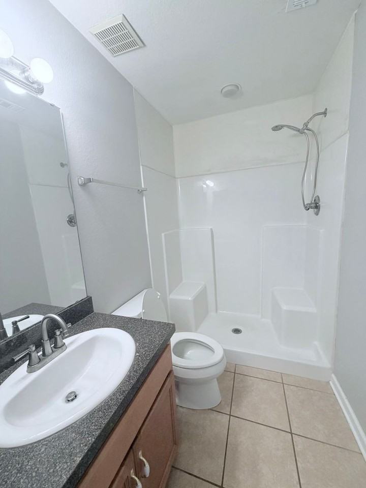 1635 Corey Wood Cir - Photo 4 of 20