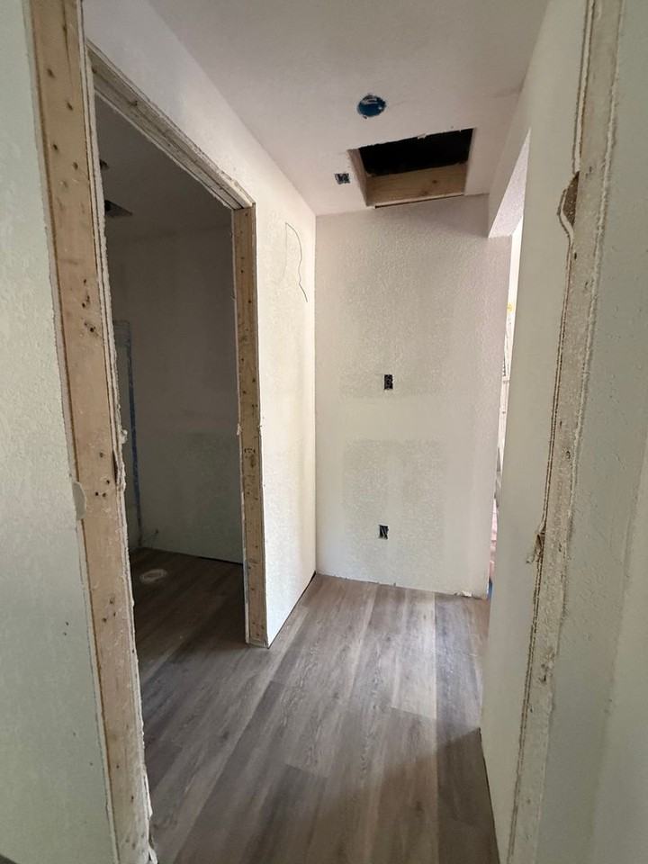 410 W Lincoln Ave - Photo 2 of 6