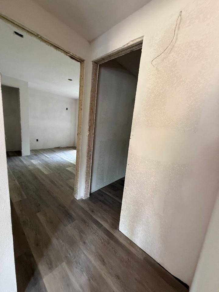 410 W Lincoln Ave - Photo 3 of 6