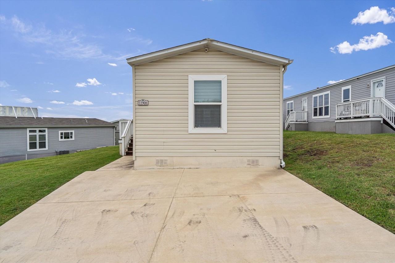 11908 Charro Dr #549 - Photo 2 of 27