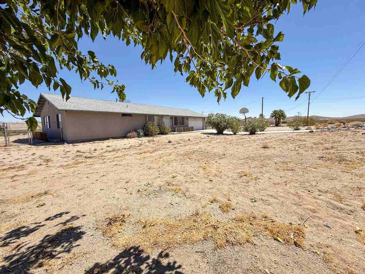 75136 Cottonwood Dr - Photo 2 of 24