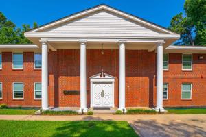 featured image of 7800 Choctaw Rd