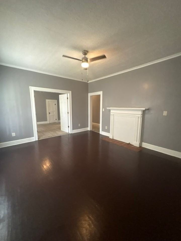 338 N Church St - Photo 3 of 16