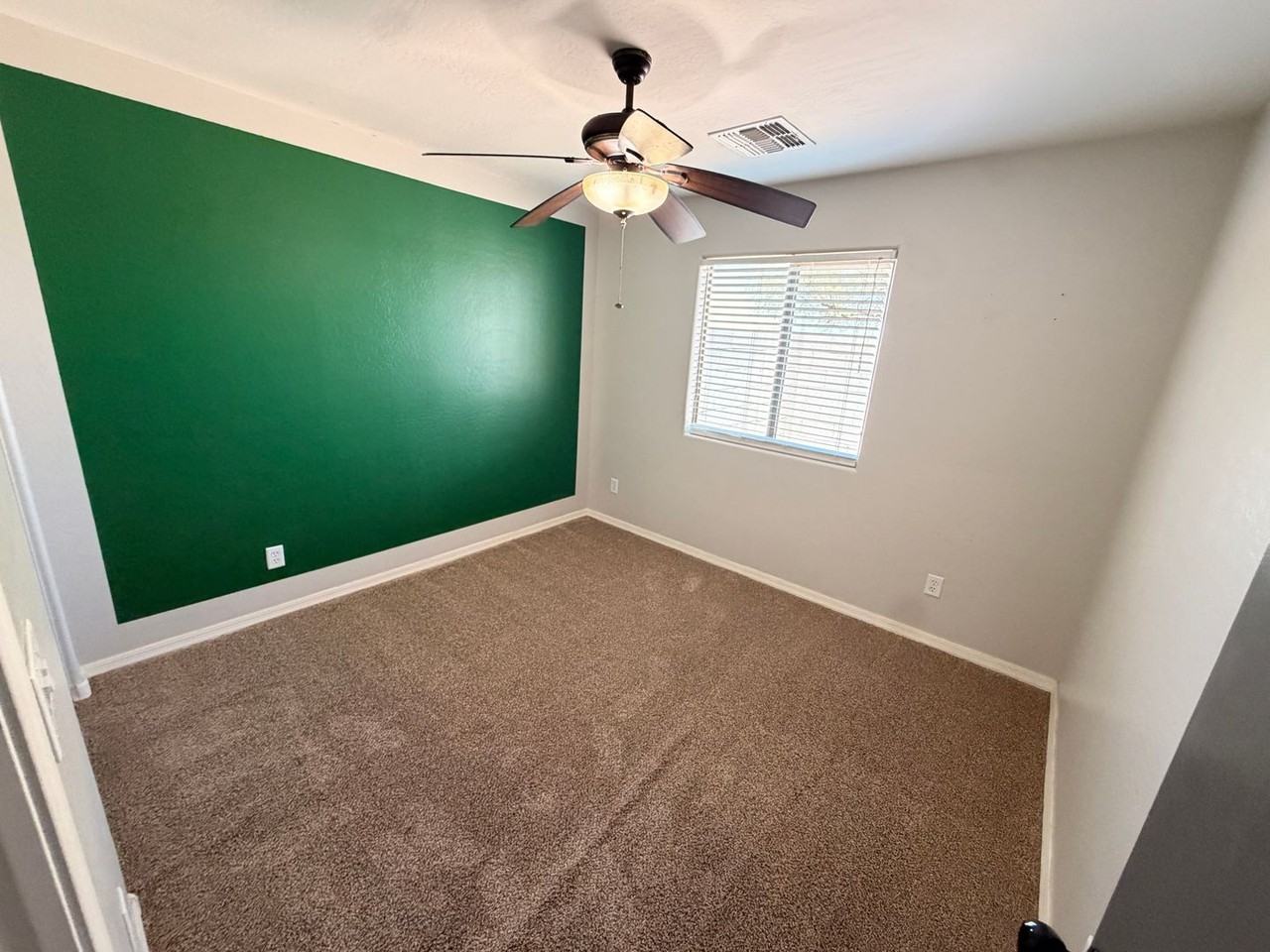 25517 W Forest Grove Ave - Photo 7 of 27