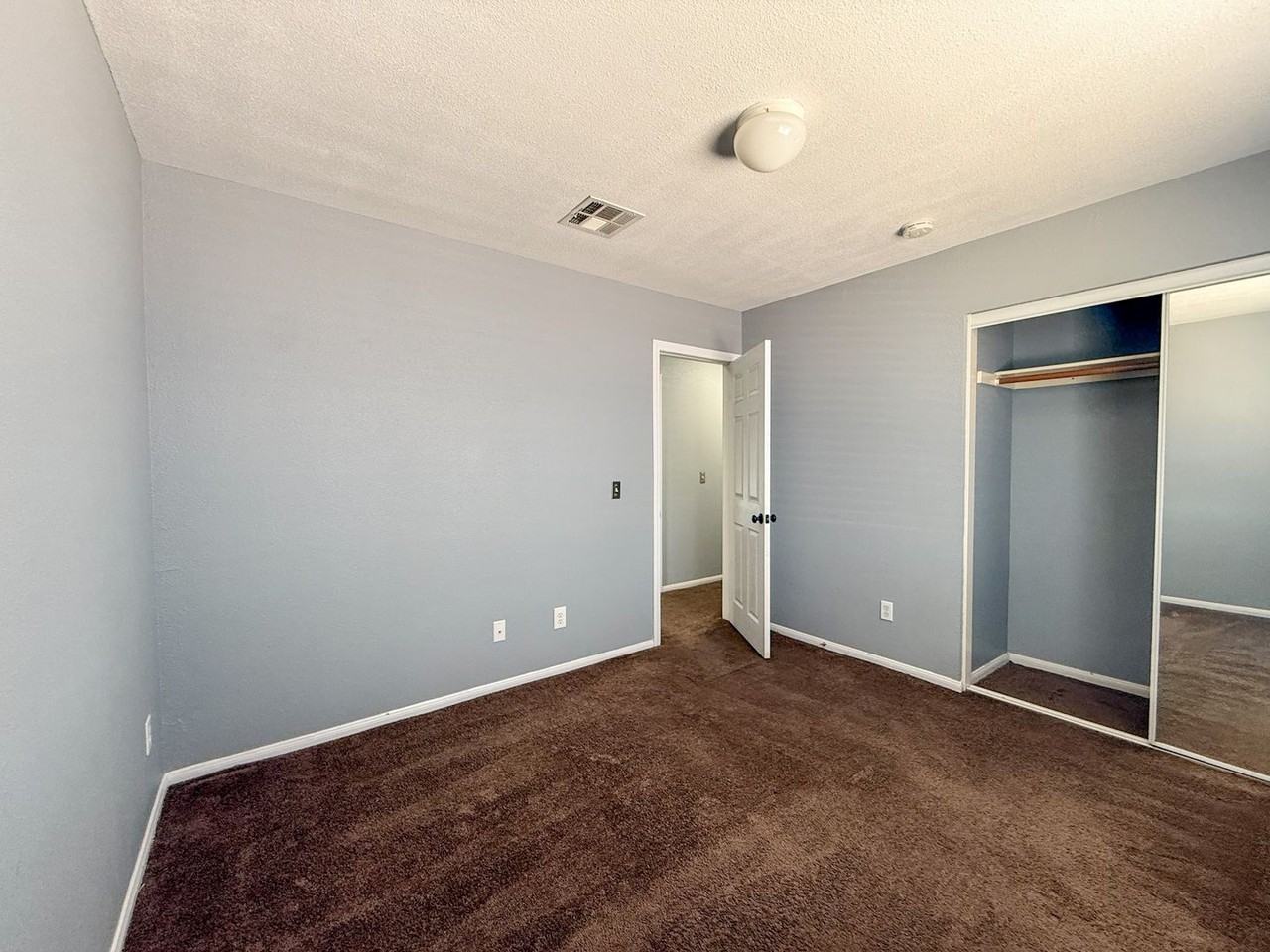 6926 N Star Ave - Photo 4 of 12