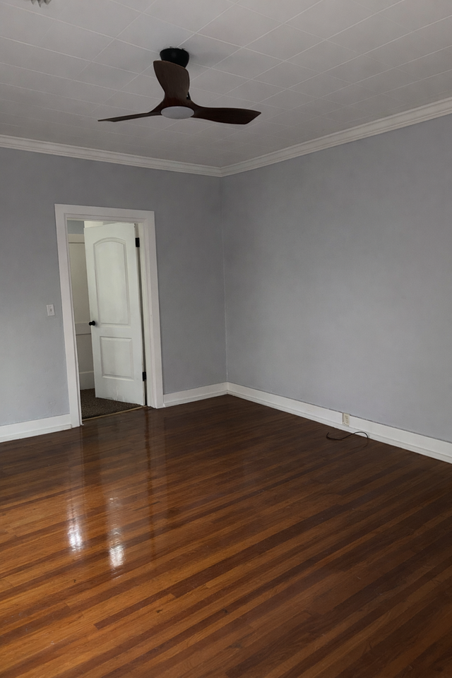 2218 Yancey Ave - Photo 6 of 35