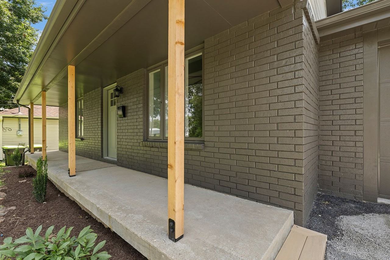 418 W Olive St - Photo 3 of 26