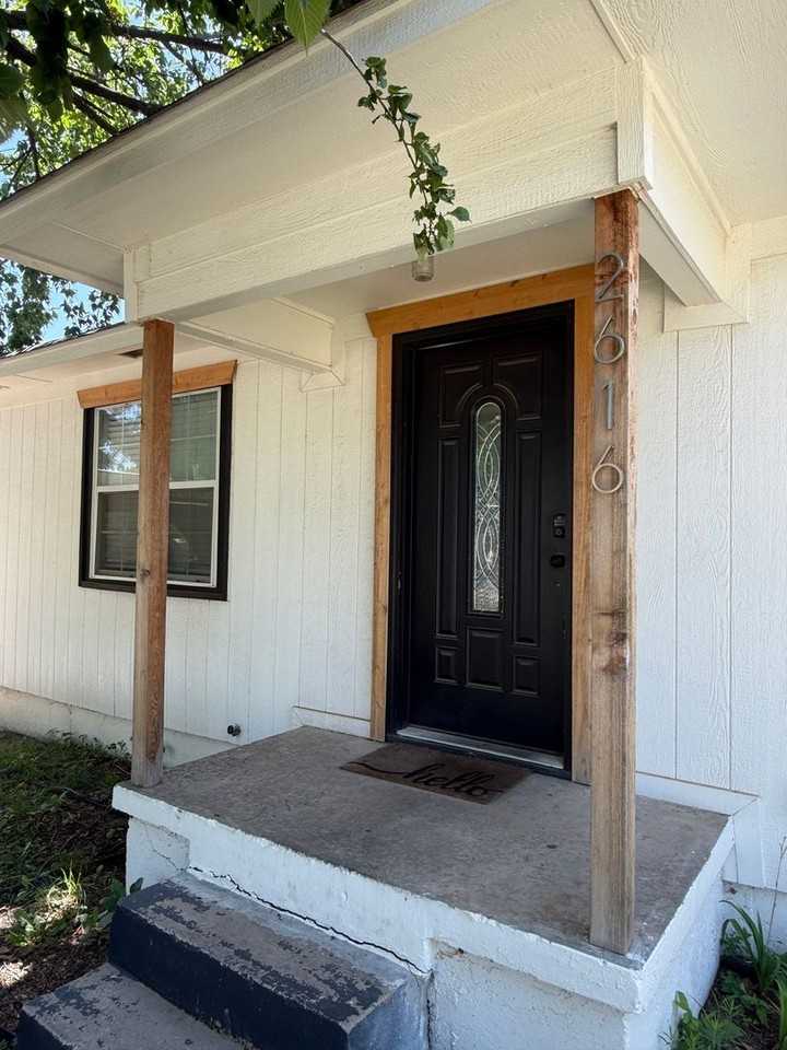 2616 Sw 38th St - Photo 2 of 18