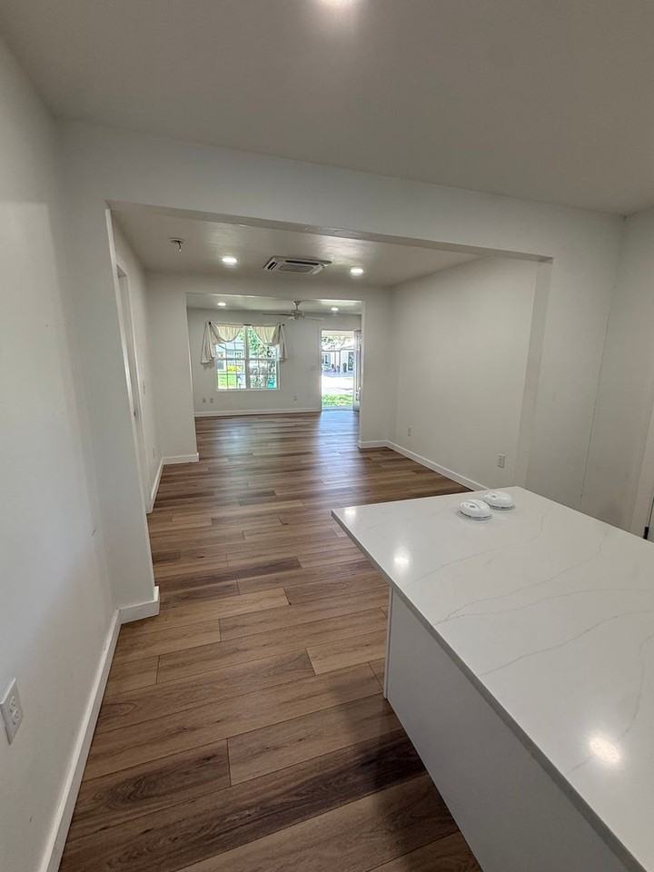 2616 Sw 38th St - Photo 4 of 18