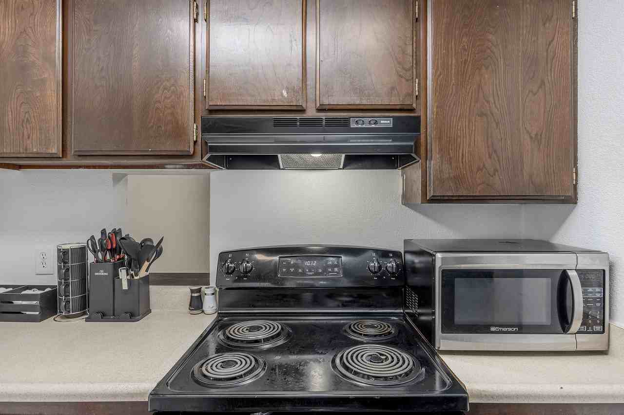 Welcome to 1421 Kent Court in Fairbanks, AK! - Photo 7 of 17