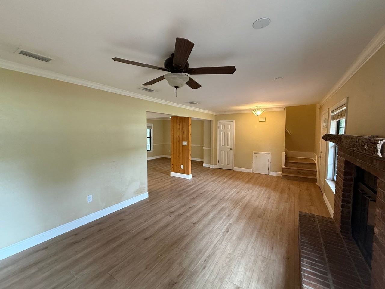 3815 Nw 57th Ter - Photo 3 of 18
