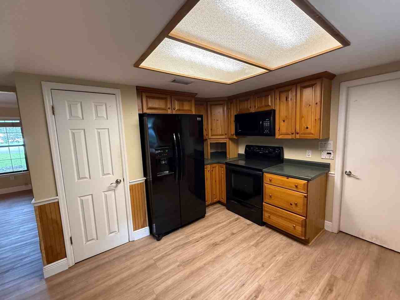 3815 Nw 57th Ter - Photo 6 of 18