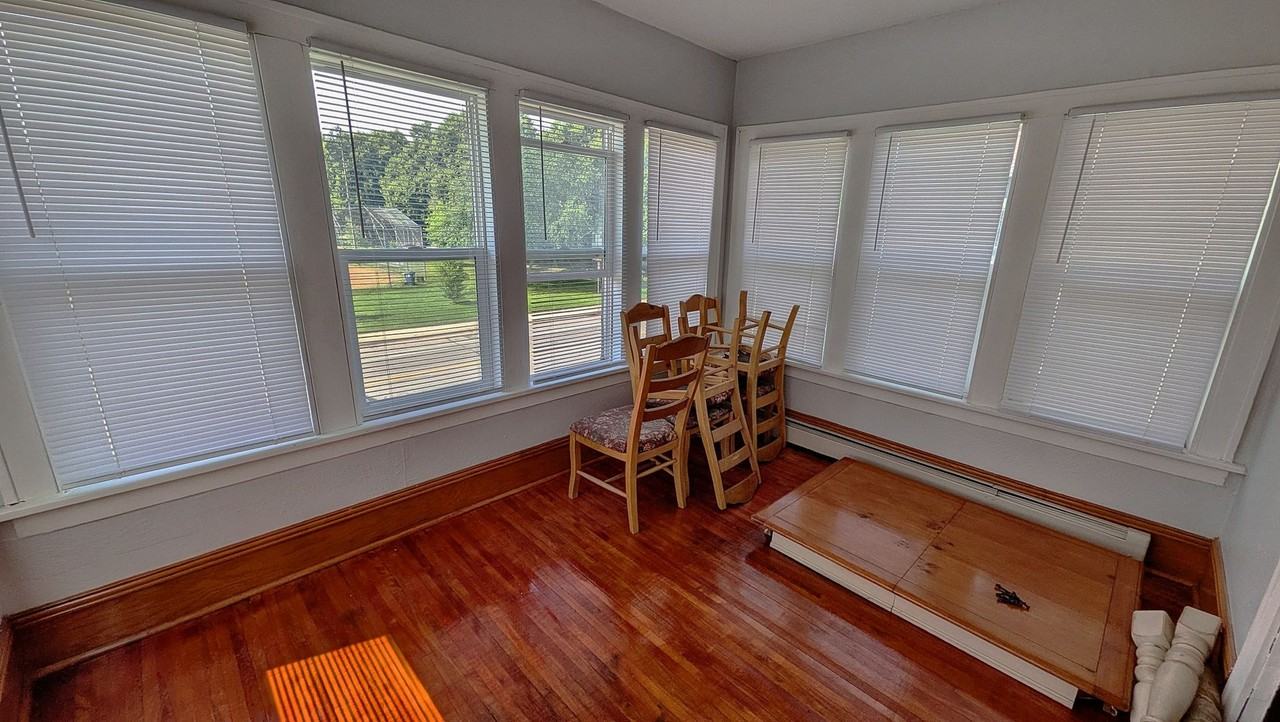 1812 Golden Valley Rd - Photo 5 of 13