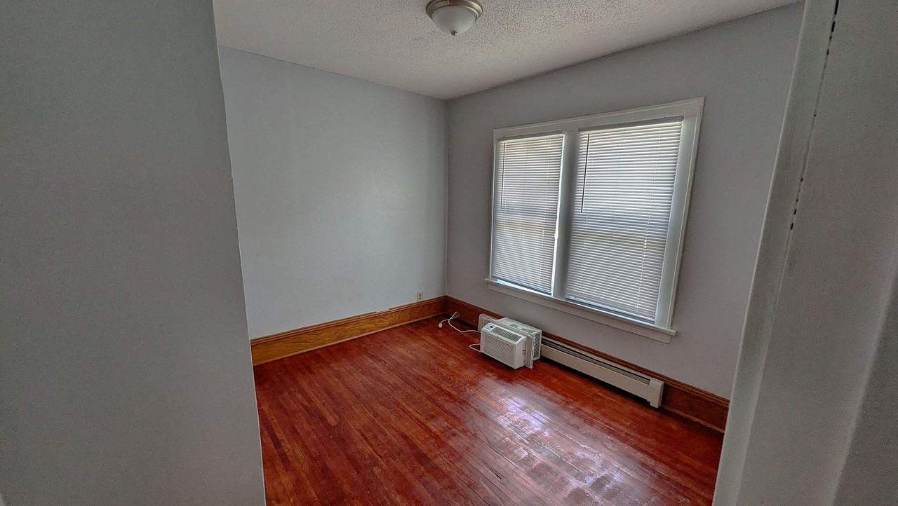 1812 Golden Valley Rd - Photo 7 of 13