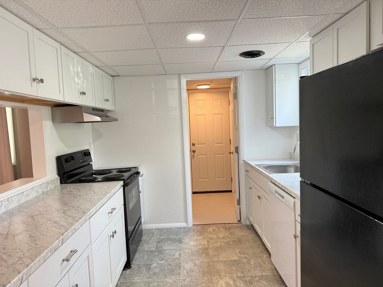 359 Greenland Dr - Photo 4 of 22