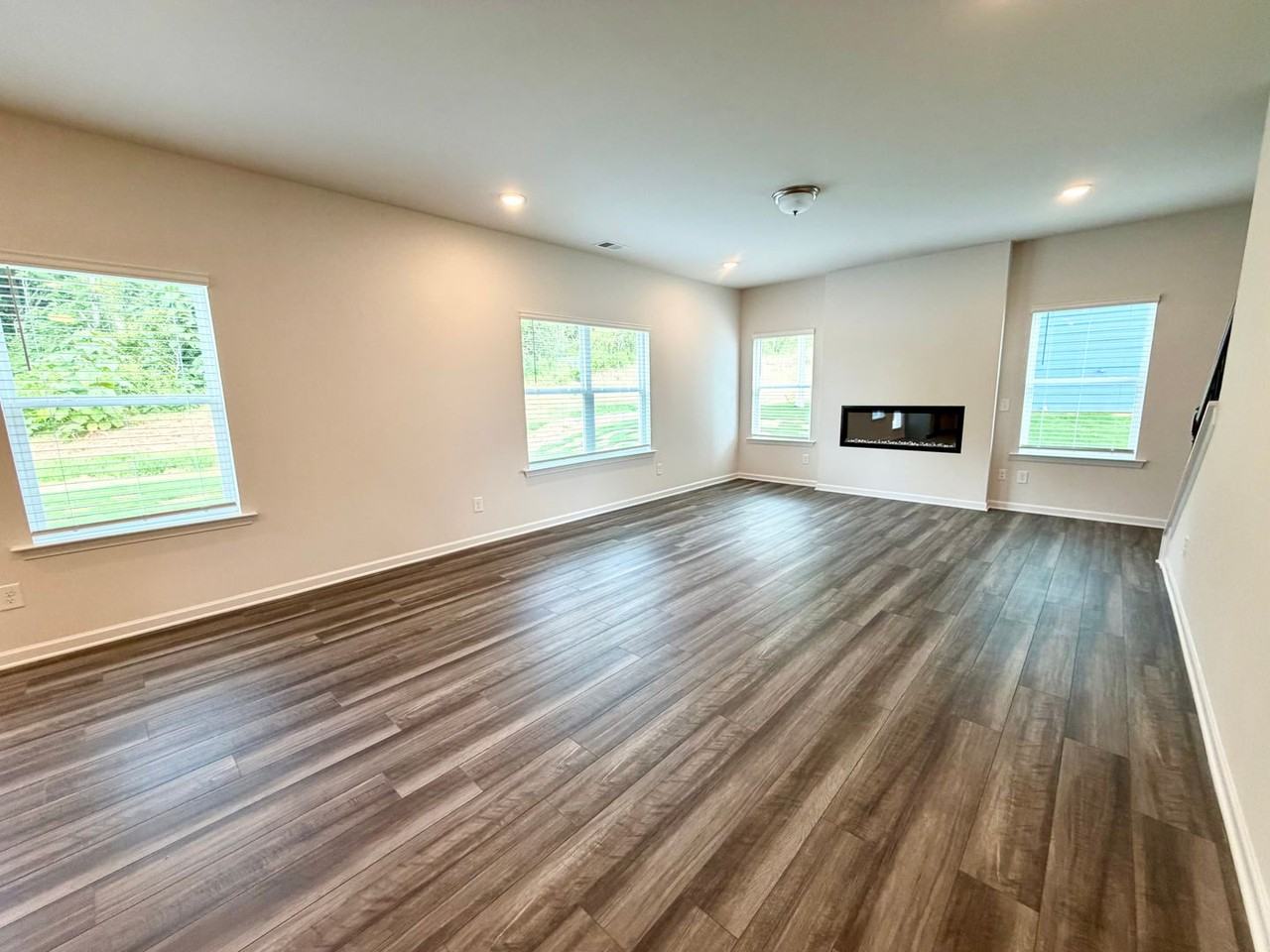 100 Rory Dr - Photo 2 of 17
