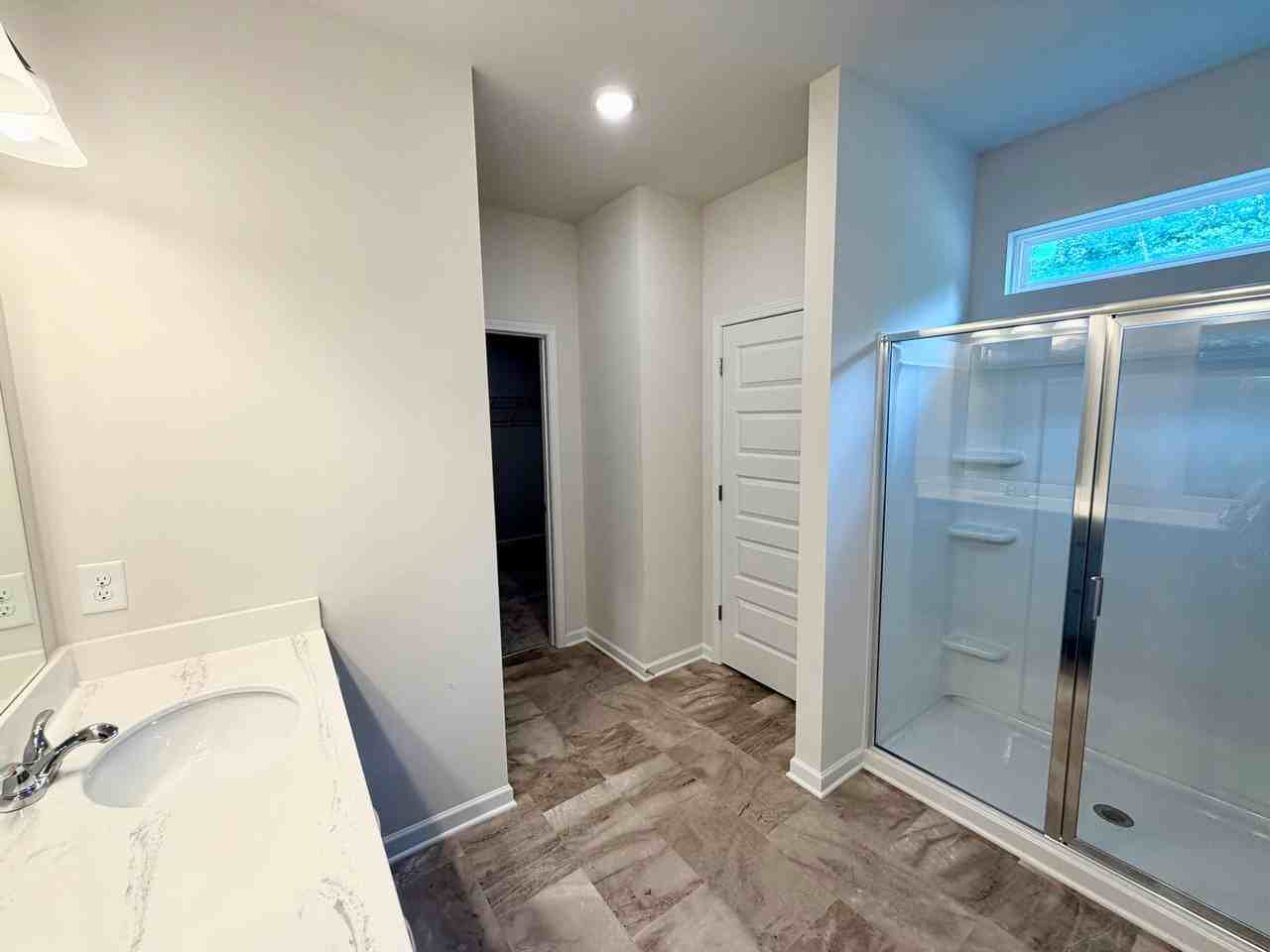 100 Rory Dr - Photo 4 of 17