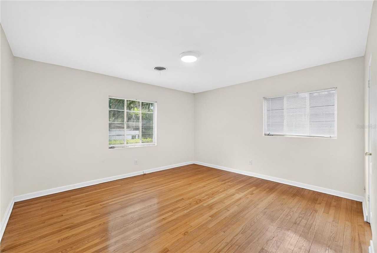 2406 Shoreham Rd - Photo 2 of 22