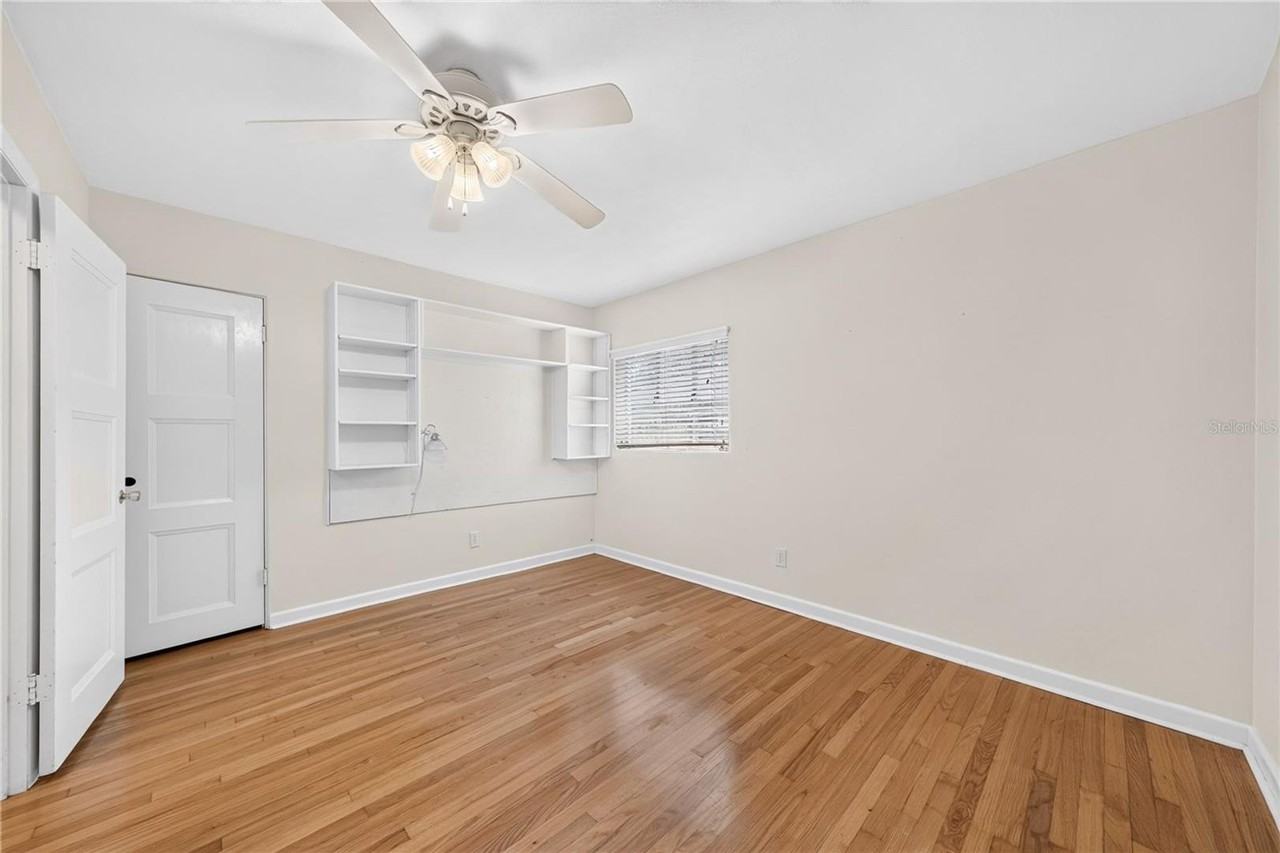 2406 Shoreham Rd - Photo 3 of 22