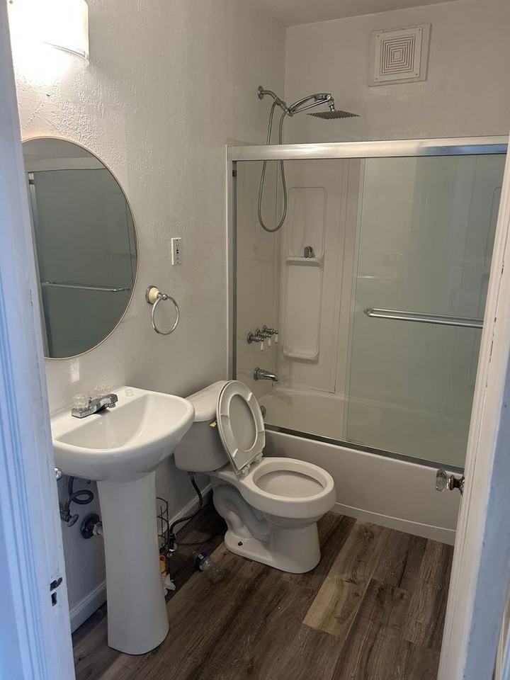 2299 Ogontz Ave - Photo 7 of 11