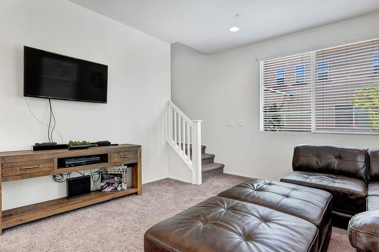 323 Paseo Gusto - Photo 4 of 28