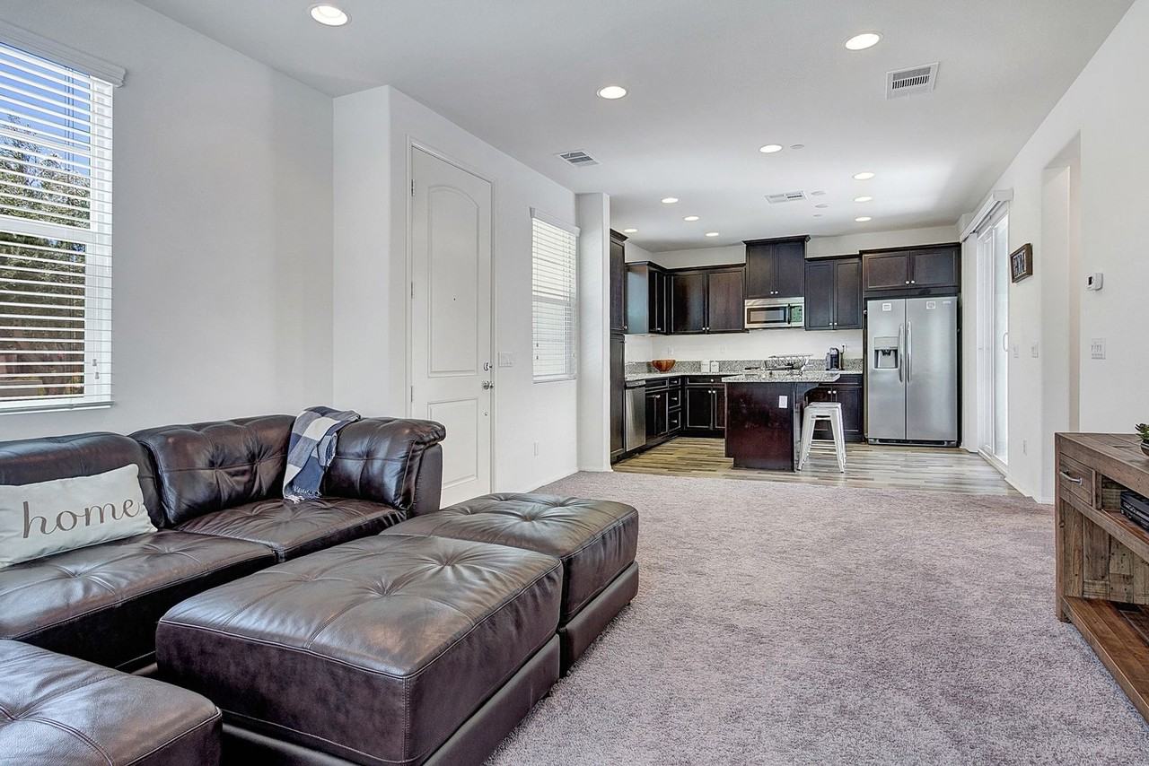 323 Paseo Gusto - Photo 5 of 28