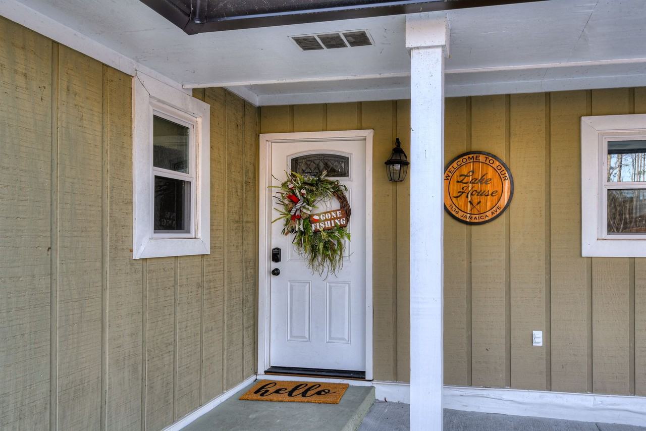 1136 Jamaica Ave - Photo 4 of 44