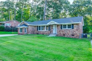 featured image of 2532 Parkwood Dr