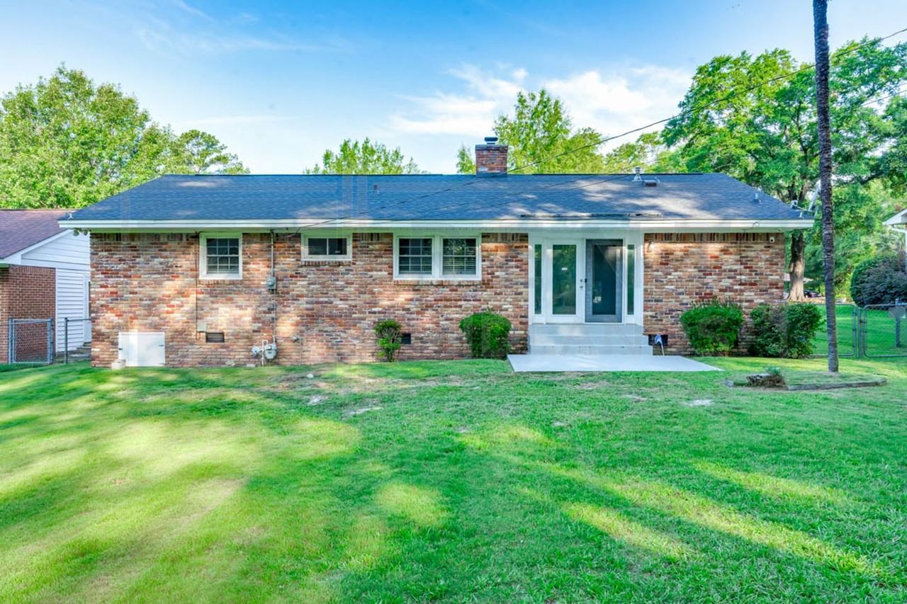 2532 Parkwood Dr - Photo 6 of 26