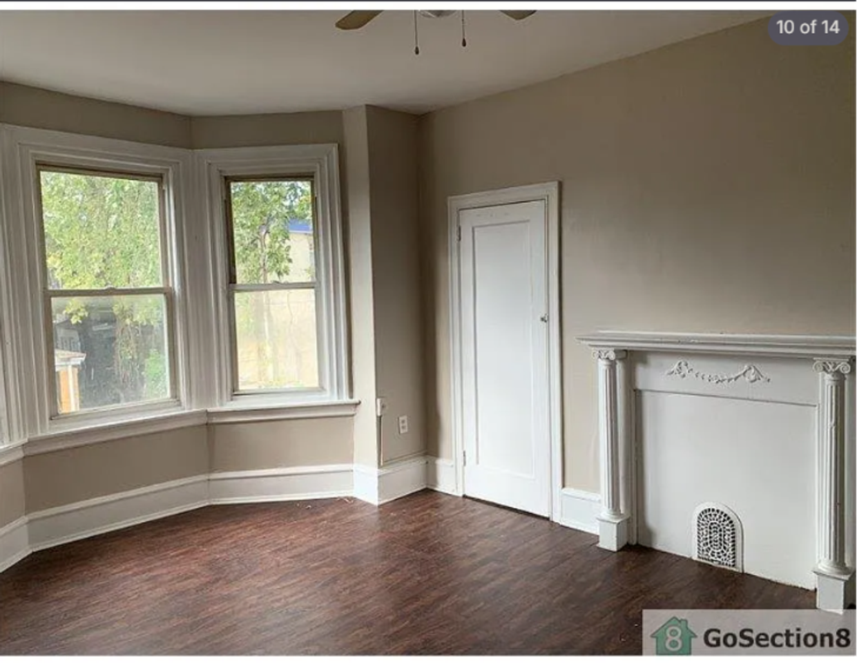 5141 Marion St - Photo 5 of 9