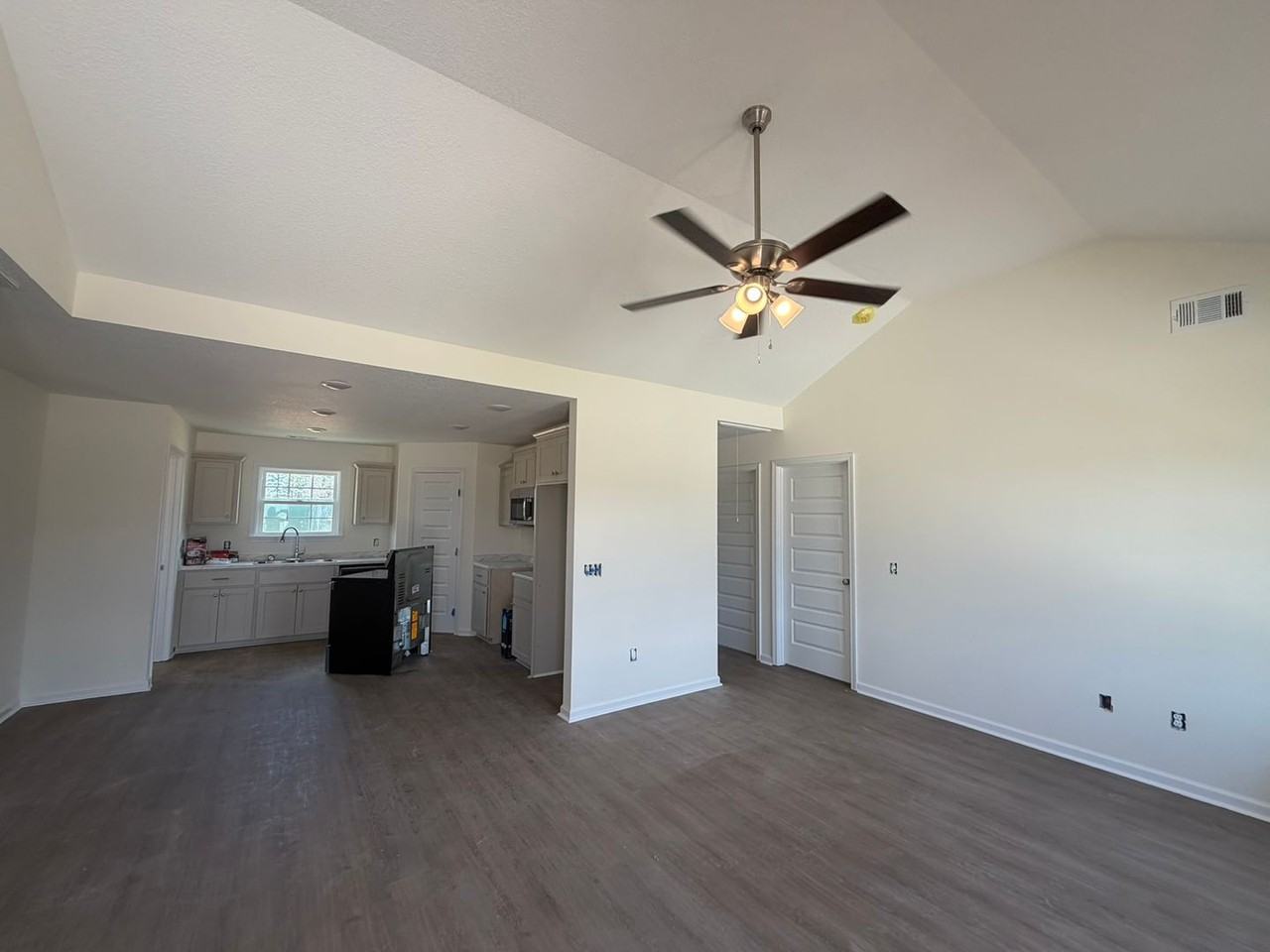 513 513 Nickies Way - Photo 5 of 14