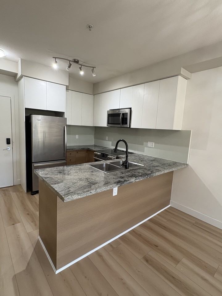6440 194 Street - Photo 3 of 24