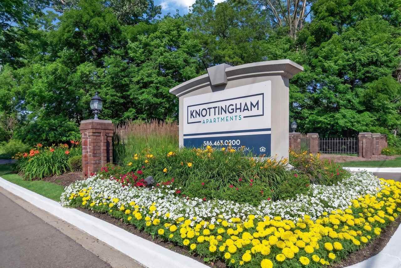Knottingham Apartments - Photo 4 of 37