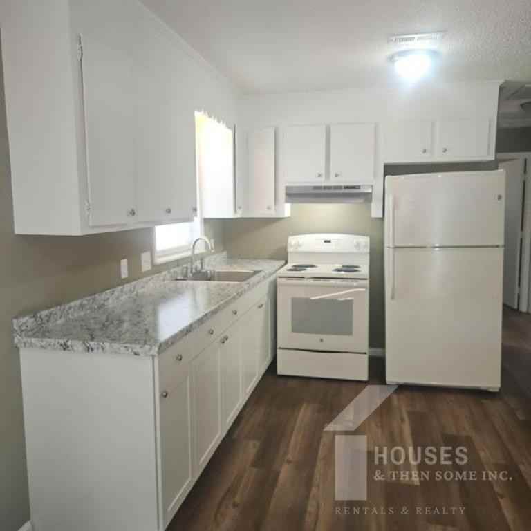 4 Fargo Cir - Photo 4 of 16