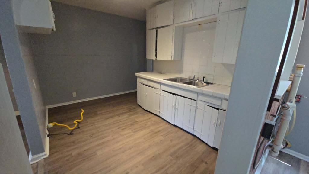 236 E Oklahoma St - Photo 4 of 15