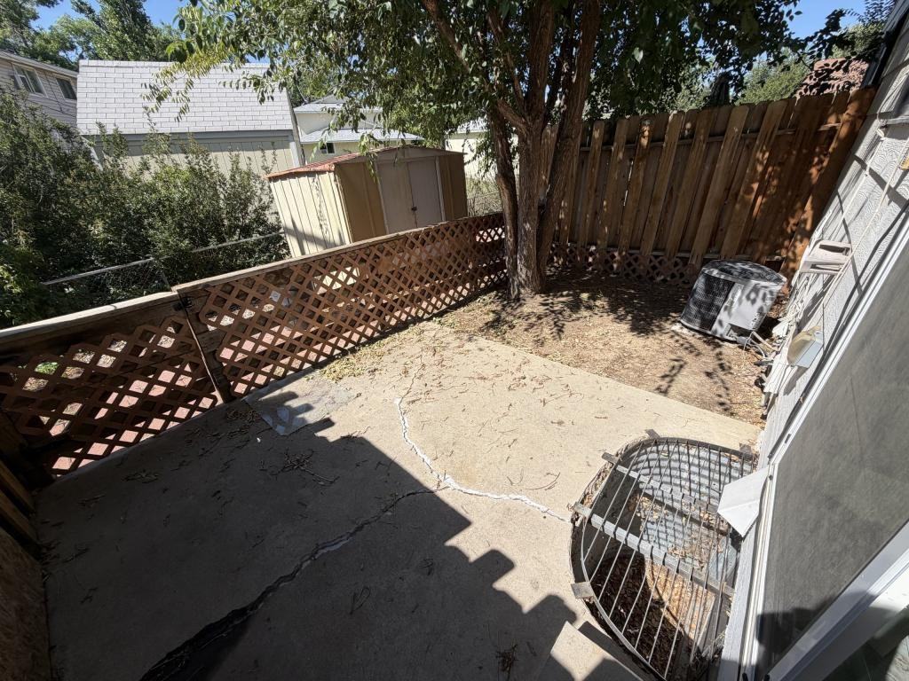 418 Mulberry Dr - Photo 5 of 17