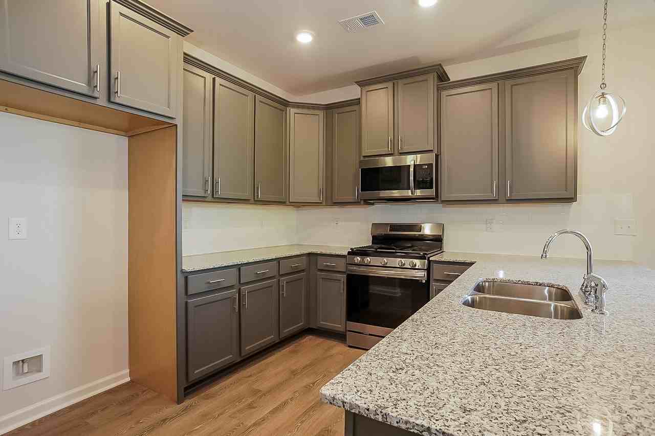 711 Courtland Dr - Photo 6 of 16