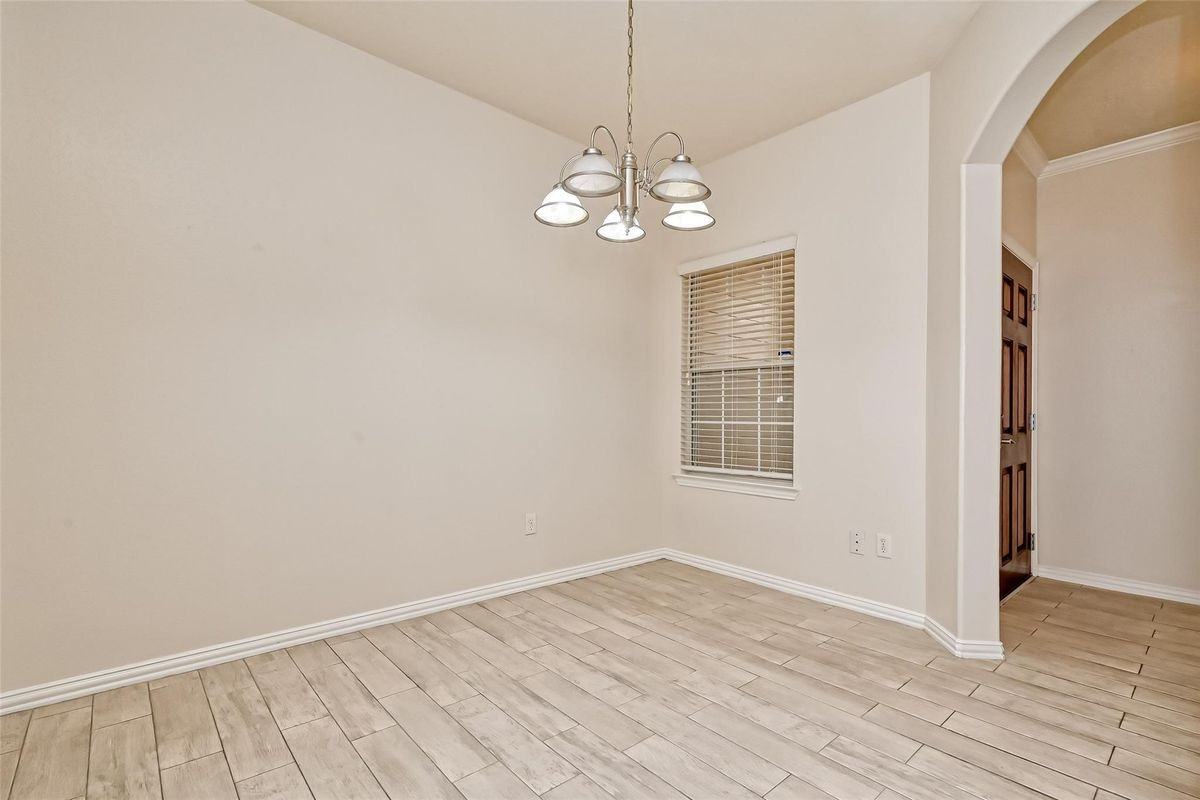 5015 Dartmoor Ridge Trl - Photo 5 of 31