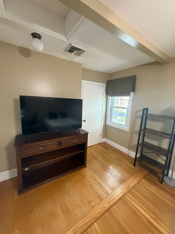 20 Lincoln Ave - Photo 5 of 24