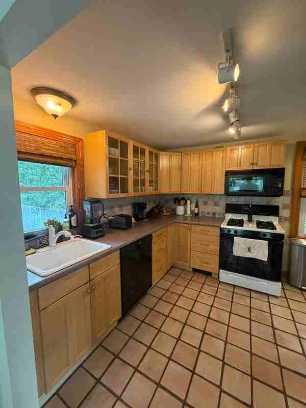 20 Lincoln Ave - Photo 6 of 24